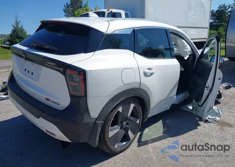 2025 Nissan Kicks Sr Intelligent Awd z USA, uszkodzony, nr VIN 3N8AP6DB2SL327508